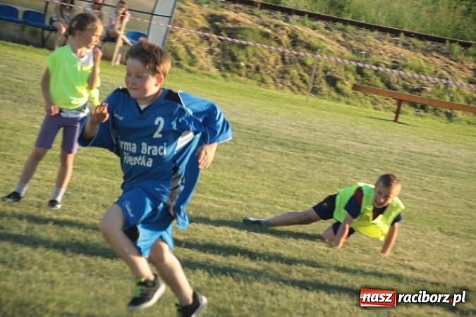 Zdjęcie w galerii na portalu naszraciborz.pl: Wojnowiccy schlagballiści zwycięzcami na festynie z okazji 110-lecia OSP Cyprzan&oacute;w wiadomości z regionu