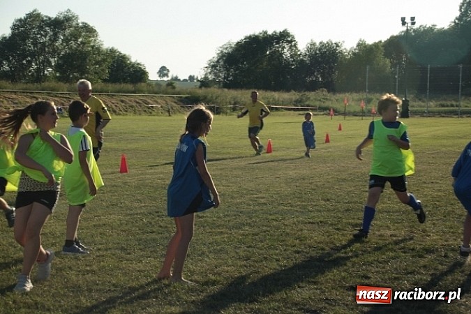 Zdjęcie w galerii na portalu naszraciborz.pl: Wojnowiccy schlagballiści zwycięzcami na festynie z okazji 110-lecia OSP Cyprzan&oacute;w wiadomości z regionu