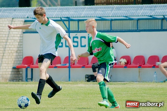 Zdjęcie w galerii na portalu naszraciborz.pl: Juniorzy młodsi: Wyrównane spotkanie przy Łąkowej. Rafako z kompletem punktów wiadomości z regionu