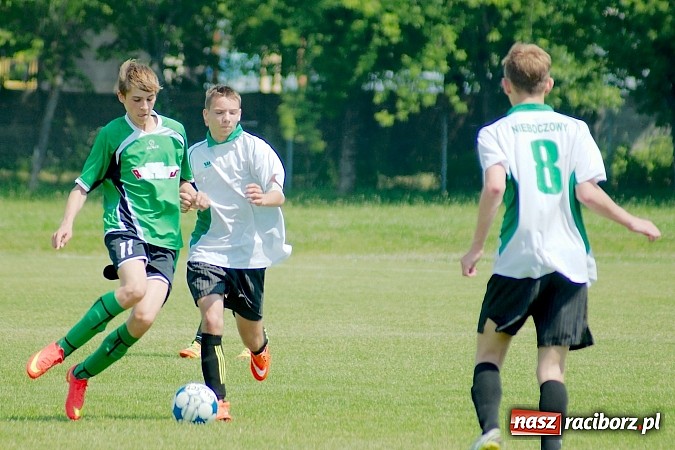 Zdjęcie w galerii na portalu naszraciborz.pl: Juniorzy młodsi: Wyrównane spotkanie przy Łąkowej. Rafako z kompletem punktów wiadomości z regionu