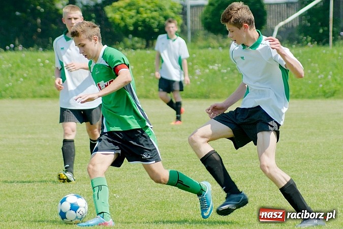 Zdjęcie w galerii na portalu naszraciborz.pl: Juniorzy młodsi: Wyrównane spotkanie przy Łąkowej. Rafako z kompletem punktów wiadomości z regionu