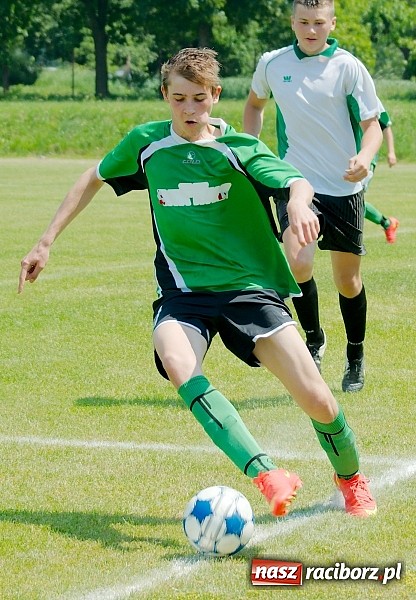 Zdjęcie w galerii na portalu naszraciborz.pl: Juniorzy młodsi: Wyrównane spotkanie przy Łąkowej. Rafako z kompletem punktów wiadomości z regionu