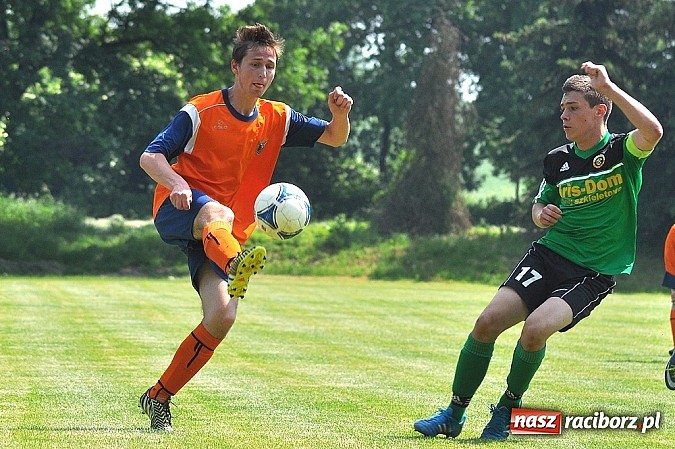 Zdjęcie w galerii na portalu naszraciborz.pl: Pewna wygrana juniorów Gamowa wiadomości z regionu