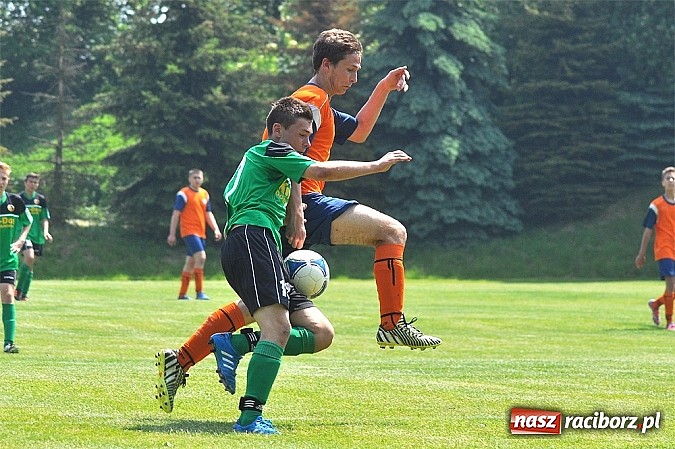 Zdjęcie w galerii na portalu naszraciborz.pl: Pewna wygrana juniorów Gamowa wiadomości z regionu