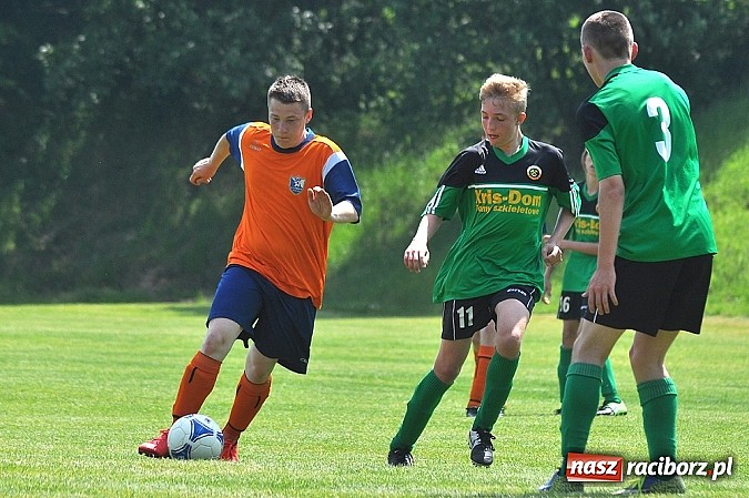 Zdjęcie w galerii na portalu naszraciborz.pl: Pewna wygrana juniorów Gamowa wiadomości z regionu