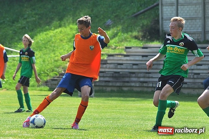 Zdjęcie w galerii na portalu naszraciborz.pl: Pewna wygrana juniorów Gamowa wiadomości z regionu