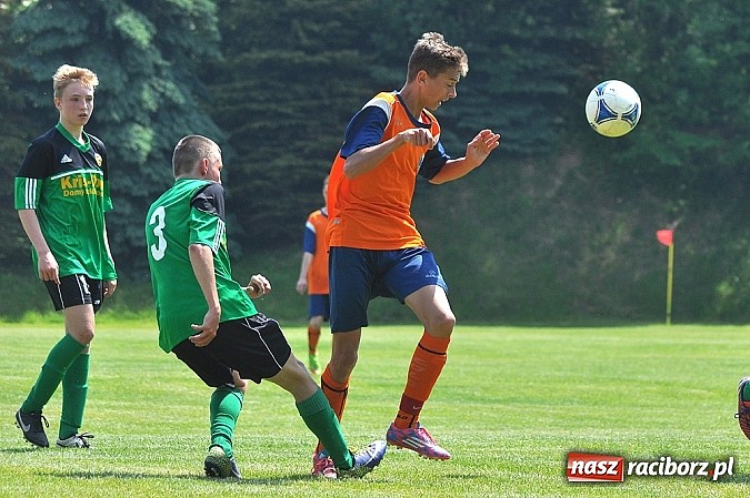 Zdjęcie w galerii na portalu naszraciborz.pl: Pewna wygrana juniorów Gamowa wiadomości z regionu