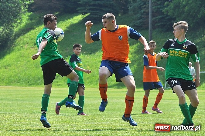 Zdjęcie w galerii na portalu naszraciborz.pl: Pewna wygrana juniorów Gamowa wiadomości z regionu