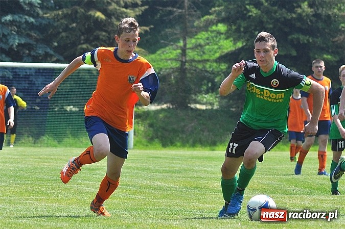 Zdjęcie w galerii na portalu naszraciborz.pl: Pewna wygrana juniorów Gamowa wiadomości z regionu