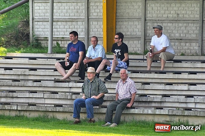 Zdjęcie w galerii na portalu naszraciborz.pl: Pewna wygrana juniorów Gamowa wiadomości z regionu