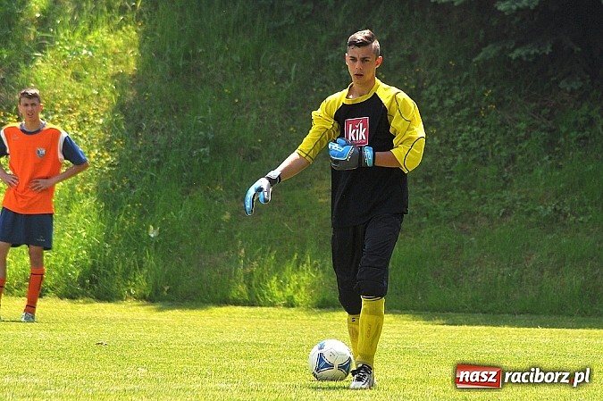 Zdjęcie w galerii na portalu naszraciborz.pl: Pewna wygrana juniorów Gamowa wiadomości z regionu