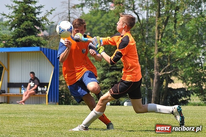 Zdjęcie w galerii na portalu naszraciborz.pl: Pewna wygrana juniorów Gamowa wiadomości z regionu