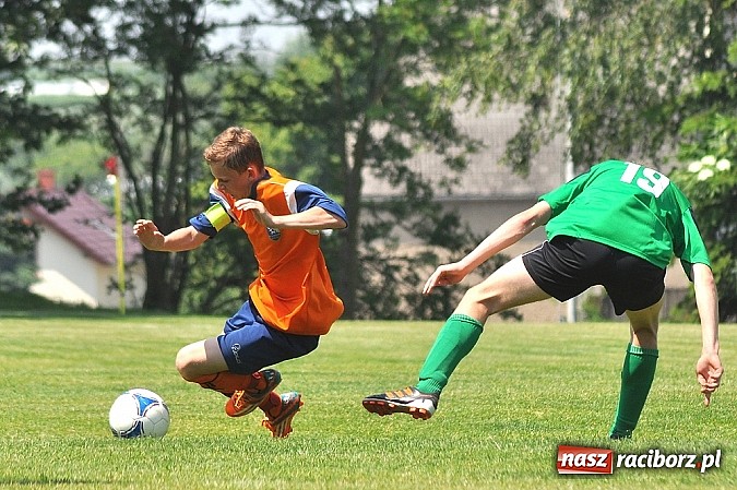 Zdjęcie w galerii na portalu naszraciborz.pl: Pewna wygrana juniorów Gamowa wiadomości z regionu