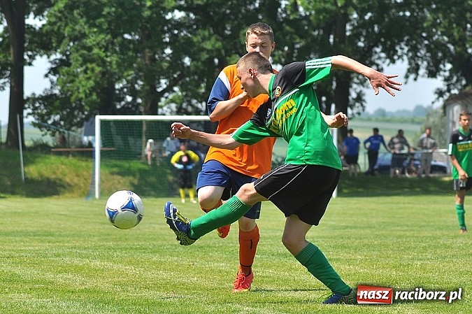 Zdjęcie w galerii na portalu naszraciborz.pl: Pewna wygrana juniorów Gamowa wiadomości z regionu