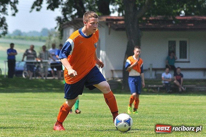 Zdjęcie w galerii na portalu naszraciborz.pl: Pewna wygrana juniorów Gamowa wiadomości z regionu