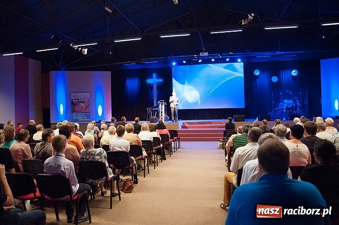 Zdjęcie w galerii na portalu naszraciborz.pl: 35 lat Kościoła Zielonoświątkowego w Raciborzu wiadomości z regionu