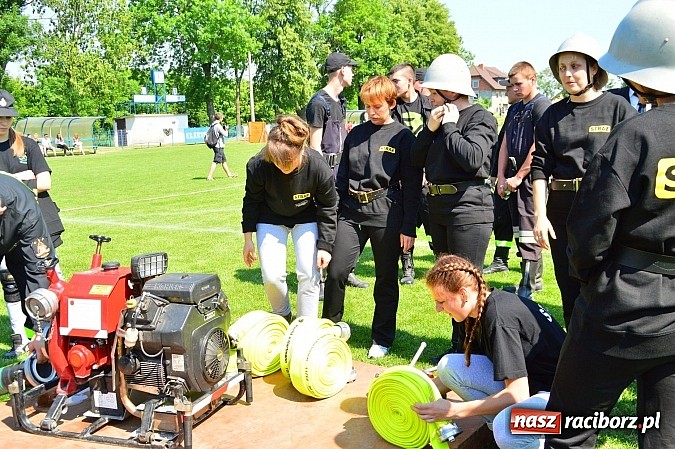 Zdjęcie w galerii na portalu naszraciborz.pl: OSP Borucin zwycięzcą zawodów wśród mężczyzn. Pietraszyn triumfuje wśród drużyn kobiecych i młodzieżówek wiadomości z regionu