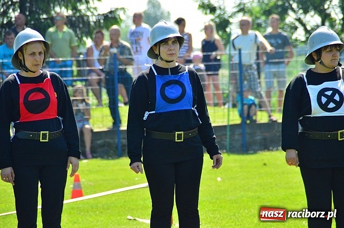 Zdjęcie w galerii na portalu naszraciborz.pl: OSP Borucin zwycięzcą zawodów wśród mężczyzn. Pietraszyn triumfuje wśród drużyn kobiecych i młodzieżówek wiadomości z regionu