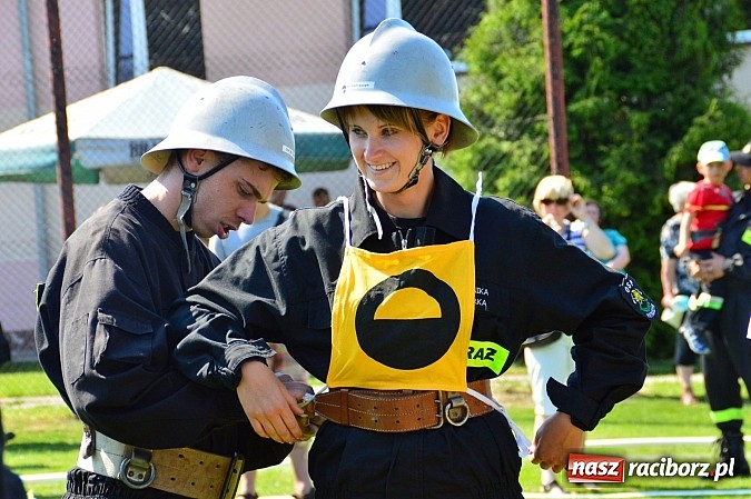Zdjęcie w galerii na portalu naszraciborz.pl: OSP Borucin zwycięzcą zawodów wśród mężczyzn. Pietraszyn triumfuje wśród drużyn kobiecych i młodzieżówek wiadomości z regionu