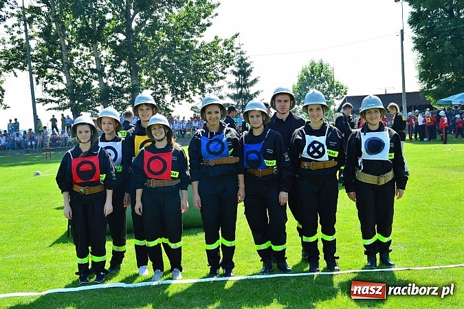 Zdjęcie w galerii na portalu naszraciborz.pl: OSP Borucin zwycięzcą zawodów wśród mężczyzn. Pietraszyn triumfuje wśród drużyn kobiecych i młodzieżówek wiadomości z regionu