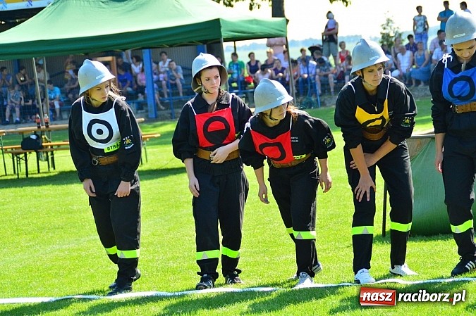 Zdjęcie w galerii na portalu naszraciborz.pl: OSP Borucin zwycięzcą zawodów wśród mężczyzn. Pietraszyn triumfuje wśród drużyn kobiecych i młodzieżówek wiadomości z regionu