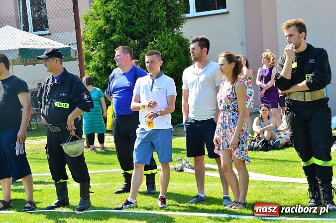 Zdjęcie w galerii na portalu naszraciborz.pl: OSP Borucin zwycięzcą zawodów wśród mężczyzn. Pietraszyn triumfuje wśród drużyn kobiecych i młodzieżówek wiadomości z regionu