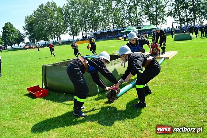 Zdjęcie w galerii na portalu naszraciborz.pl: OSP Borucin zwycięzcą zawodów wśród mężczyzn. Pietraszyn triumfuje wśród drużyn kobiecych i młodzieżówek wiadomości z regionu