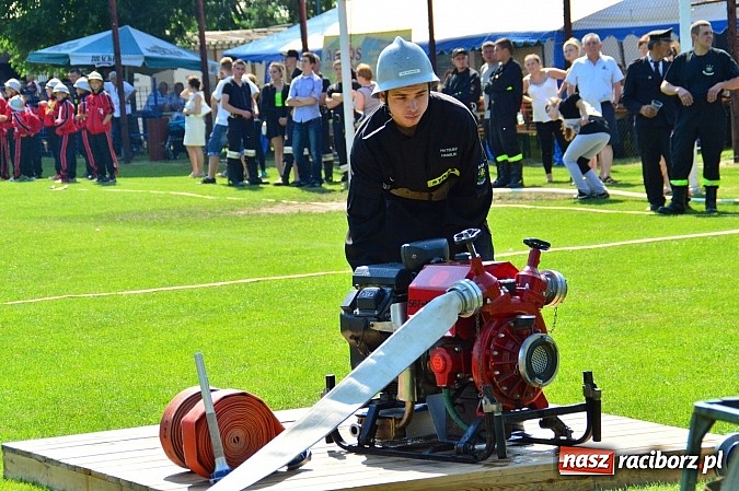Zdjęcie w galerii na portalu naszraciborz.pl: OSP Borucin zwycięzcą zawodów wśród mężczyzn. Pietraszyn triumfuje wśród drużyn kobiecych i młodzieżówek wiadomości z regionu