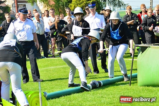 Zdjęcie w galerii na portalu naszraciborz.pl: OSP Borucin zwycięzcą zawodów wśród mężczyzn. Pietraszyn triumfuje wśród drużyn kobiecych i młodzieżówek wiadomości z regionu