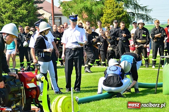 Zdjęcie w galerii na portalu naszraciborz.pl: OSP Borucin zwycięzcą zawodów wśród mężczyzn. Pietraszyn triumfuje wśród drużyn kobiecych i młodzieżówek wiadomości z regionu