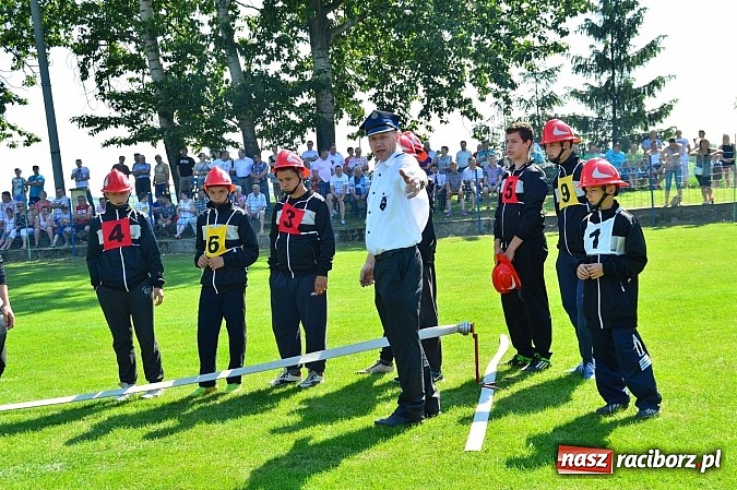 Zdjęcie w galerii na portalu naszraciborz.pl: OSP Borucin zwycięzcą zawodów wśród mężczyzn. Pietraszyn triumfuje wśród drużyn kobiecych i młodzieżówek wiadomości z regionu