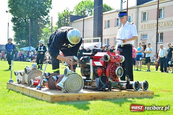 Zdjęcie w galerii na portalu naszraciborz.pl: OSP Borucin zwycięzcą zawodów wśród mężczyzn. Pietraszyn triumfuje wśród drużyn kobiecych i młodzieżówek wiadomości z regionu