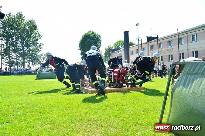Zdjęcie w galerii na portalu naszraciborz.pl: OSP Borucin zwycięzcą zawodów wśród mężczyzn. Pietraszyn triumfuje wśród drużyn kobiecych i młodzieżówek wiadomości z regionu