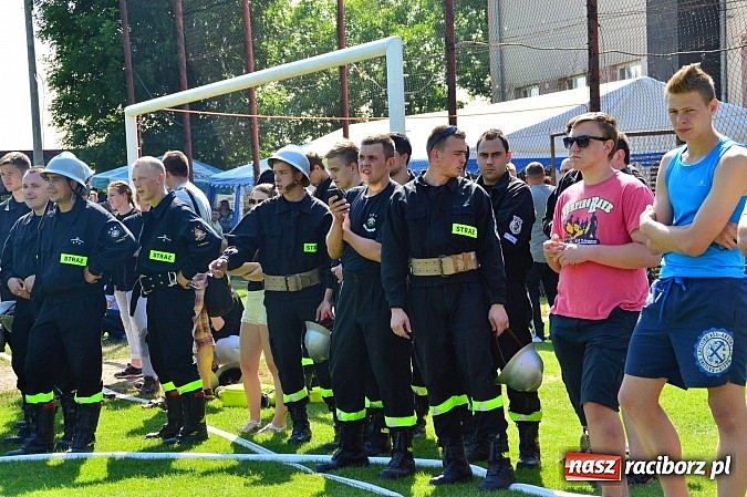 Zdjęcie w galerii na portalu naszraciborz.pl: OSP Borucin zwycięzcą zawodów wśród mężczyzn. Pietraszyn triumfuje wśród drużyn kobiecych i młodzieżówek wiadomości z regionu