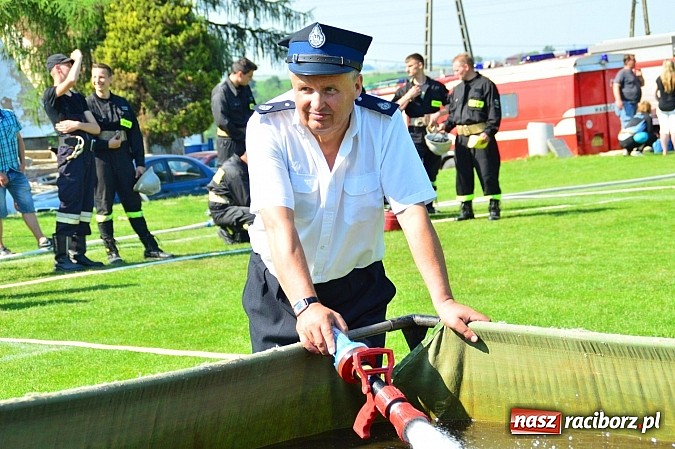 Zdjęcie w galerii na portalu naszraciborz.pl: OSP Borucin zwycięzcą zawodów wśród mężczyzn. Pietraszyn triumfuje wśród drużyn kobiecych i młodzieżówek wiadomości z regionu