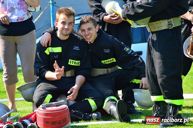 Zdjęcie w galerii na portalu naszraciborz.pl: OSP Borucin zwycięzcą zawodów wśród mężczyzn. Pietraszyn triumfuje wśród drużyn kobiecych i młodzieżówek wiadomości z regionu