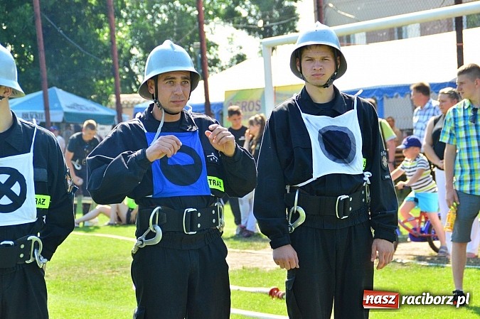 Zdjęcie w galerii na portalu naszraciborz.pl: OSP Borucin zwycięzcą zawodów wśród mężczyzn. Pietraszyn triumfuje wśród drużyn kobiecych i młodzieżówek wiadomości z regionu