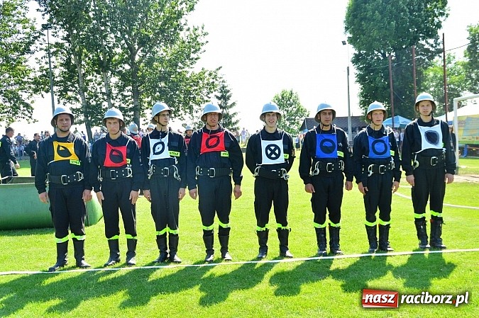 Zdjęcie w galerii na portalu naszraciborz.pl: OSP Borucin zwycięzcą zawodów wśród mężczyzn. Pietraszyn triumfuje wśród drużyn kobiecych i młodzieżówek wiadomości z regionu