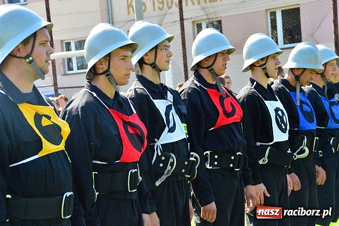 Zdjęcie w galerii na portalu naszraciborz.pl: OSP Borucin zwycięzcą zawodów wśród mężczyzn. Pietraszyn triumfuje wśród drużyn kobiecych i młodzieżówek wiadomości z regionu