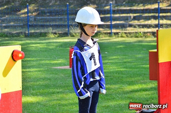 Zdjęcie w galerii na portalu naszraciborz.pl: OSP Borucin zwycięzcą zawodów wśród mężczyzn. Pietraszyn triumfuje wśród drużyn kobiecych i młodzieżówek wiadomości z regionu