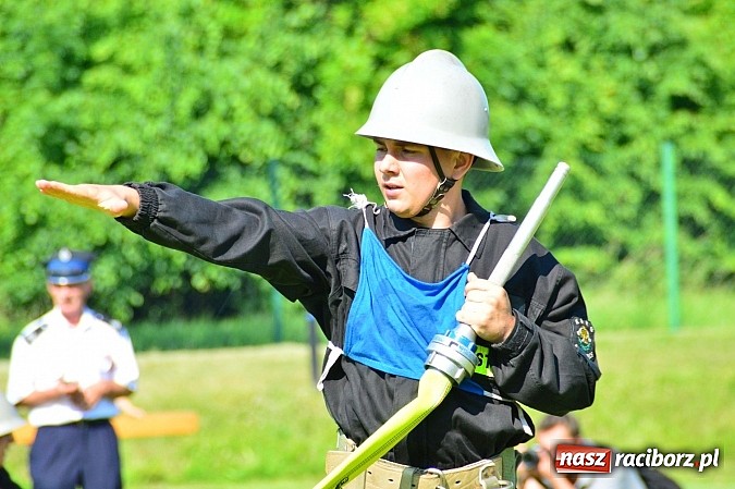 Zdjęcie w galerii na portalu naszraciborz.pl: OSP Borucin zwycięzcą zawodów wśród mężczyzn. Pietraszyn triumfuje wśród drużyn kobiecych i młodzieżówek wiadomości z regionu
