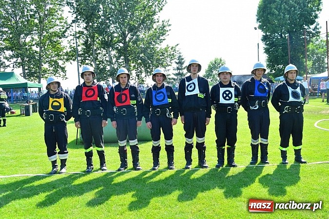 Zdjęcie w galerii na portalu naszraciborz.pl: OSP Borucin zwycięzcą zawodów wśród mężczyzn. Pietraszyn triumfuje wśród drużyn kobiecych i młodzieżówek wiadomości z regionu
