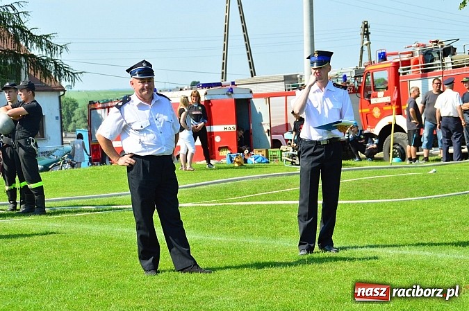Zdjęcie w galerii na portalu naszraciborz.pl: OSP Borucin zwycięzcą zawodów wśród mężczyzn. Pietraszyn triumfuje wśród drużyn kobiecych i młodzieżówek wiadomości z regionu