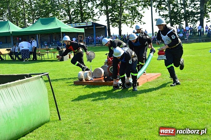 Zdjęcie w galerii na portalu naszraciborz.pl: OSP Borucin zwycięzcą zawodów wśród mężczyzn. Pietraszyn triumfuje wśród drużyn kobiecych i młodzieżówek wiadomości z regionu