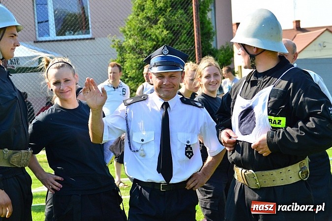 Zdjęcie w galerii na portalu naszraciborz.pl: OSP Borucin zwycięzcą zawodów wśród mężczyzn. Pietraszyn triumfuje wśród drużyn kobiecych i młodzieżówek wiadomości z regionu