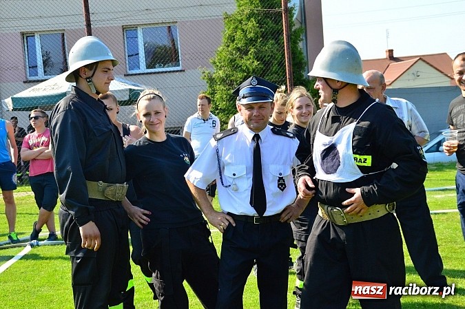 Zdjęcie w galerii na portalu naszraciborz.pl: OSP Borucin zwycięzcą zawodów wśród mężczyzn. Pietraszyn triumfuje wśród drużyn kobiecych i młodzieżówek wiadomości z regionu