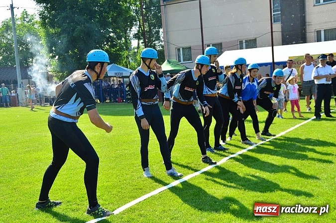 Zdjęcie w galerii na portalu naszraciborz.pl: OSP Borucin zwycięzcą zawodów wśród mężczyzn. Pietraszyn triumfuje wśród drużyn kobiecych i młodzieżówek wiadomości z regionu