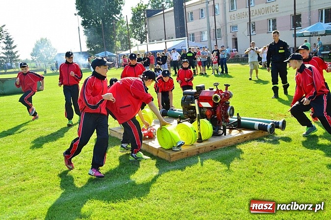Zdjęcie w galerii na portalu naszraciborz.pl: OSP Borucin zwycięzcą zawodów wśród mężczyzn. Pietraszyn triumfuje wśród drużyn kobiecych i młodzieżówek wiadomości z regionu