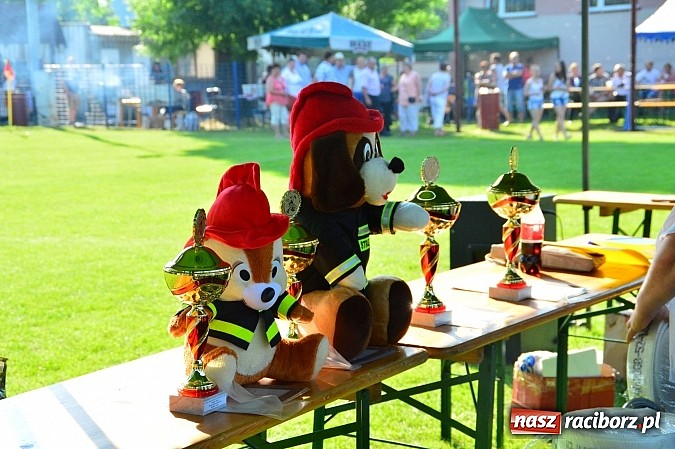 Zdjęcie w galerii na portalu naszraciborz.pl: OSP Borucin zwycięzcą zawodów wśród mężczyzn. Pietraszyn triumfuje wśród drużyn kobiecych i młodzieżówek wiadomości z regionu