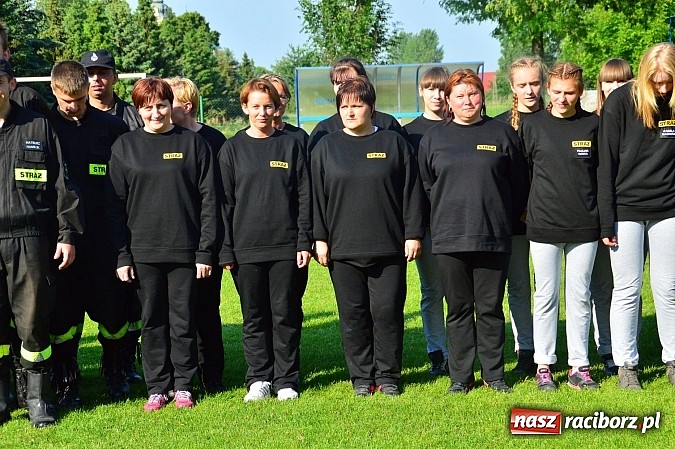 Zdjęcie w galerii na portalu naszraciborz.pl: OSP Borucin zwycięzcą zawodów wśród mężczyzn. Pietraszyn triumfuje wśród drużyn kobiecych i młodzieżówek wiadomości z regionu